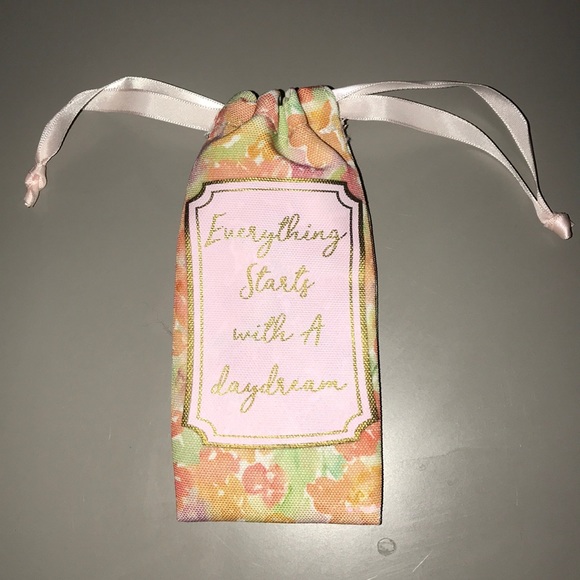 Drawstring Sunglass Holder - Picture 3 of 3